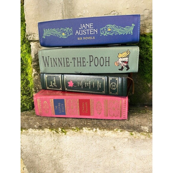 The Sleeping Beauty Vintage Book Clutch Bag - Picture 8 of 9